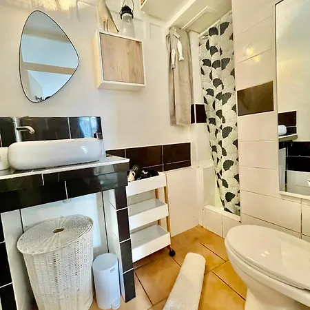 Le Nid Flottais Apartmán *